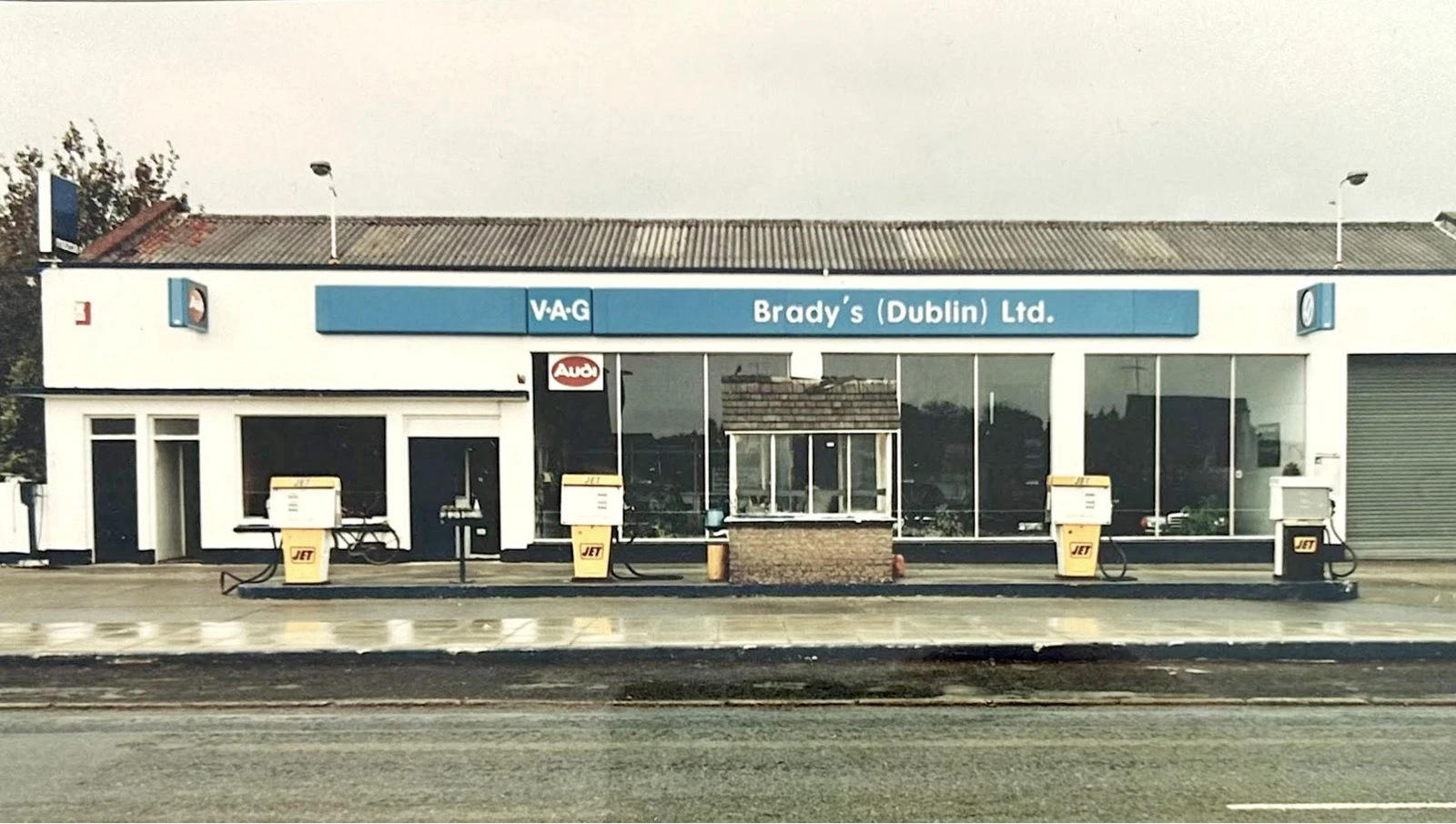 Brady’s Dublin VAG filling station