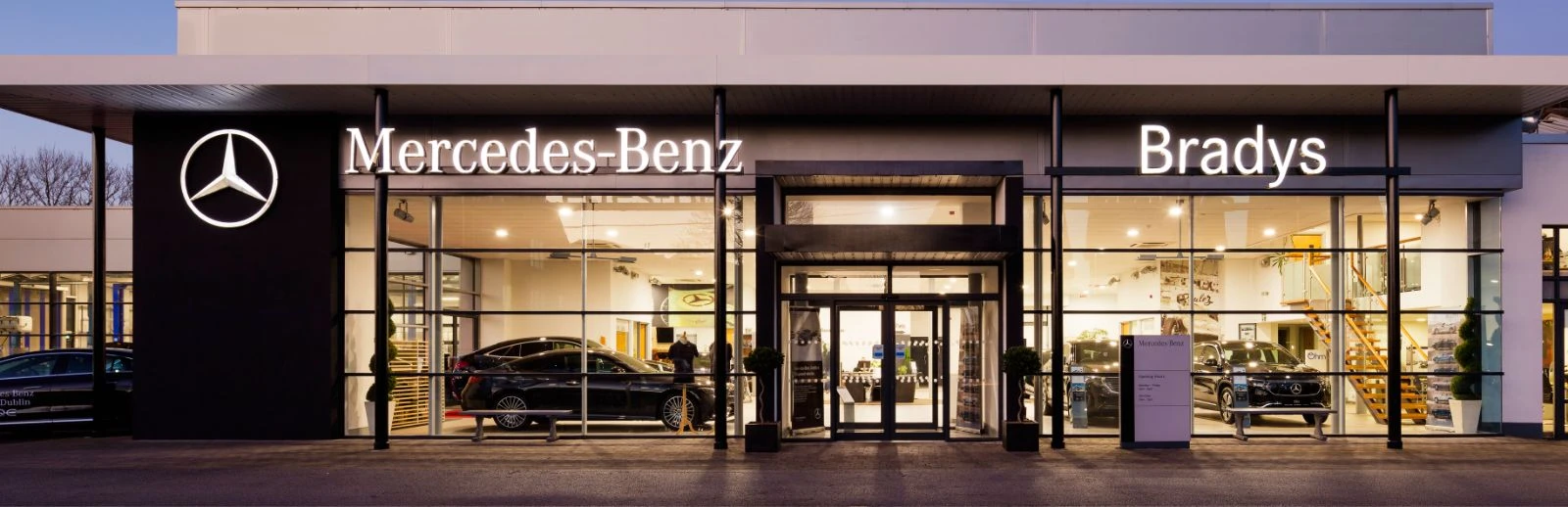Bradys Mercedes-Benz showroom at dusk